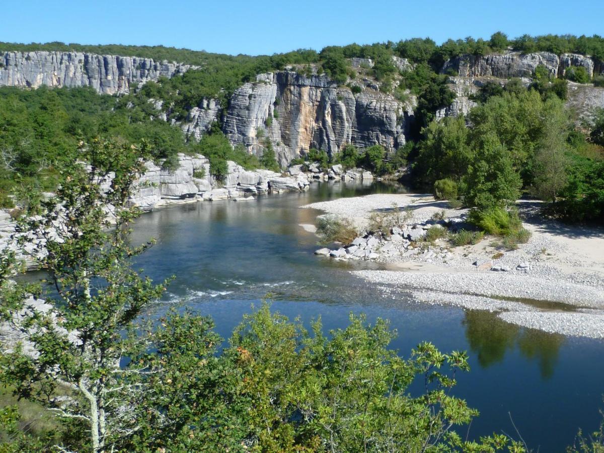 Gite Le Chamaju Labeaume Exteriér fotografie
