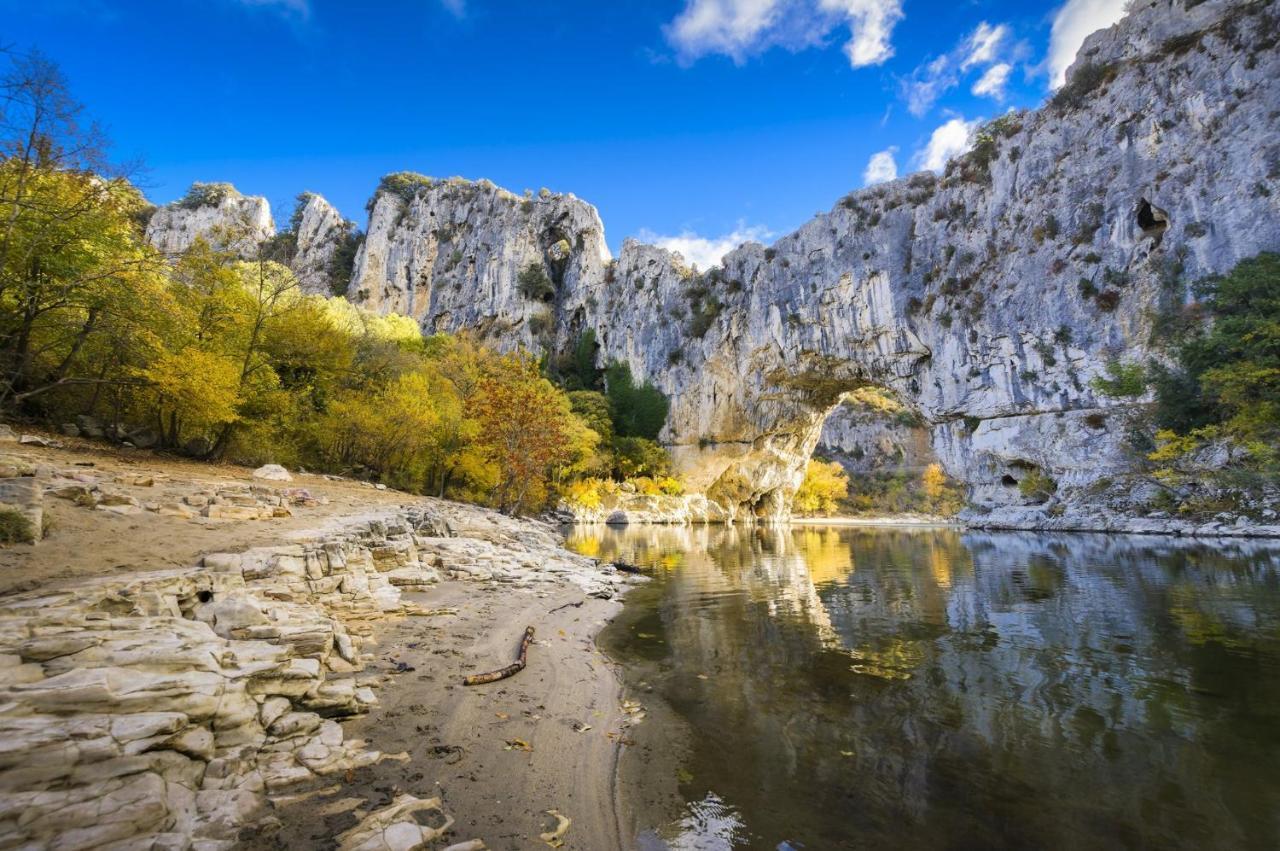 Gite Le Chamaju Labeaume Exteriér fotografie