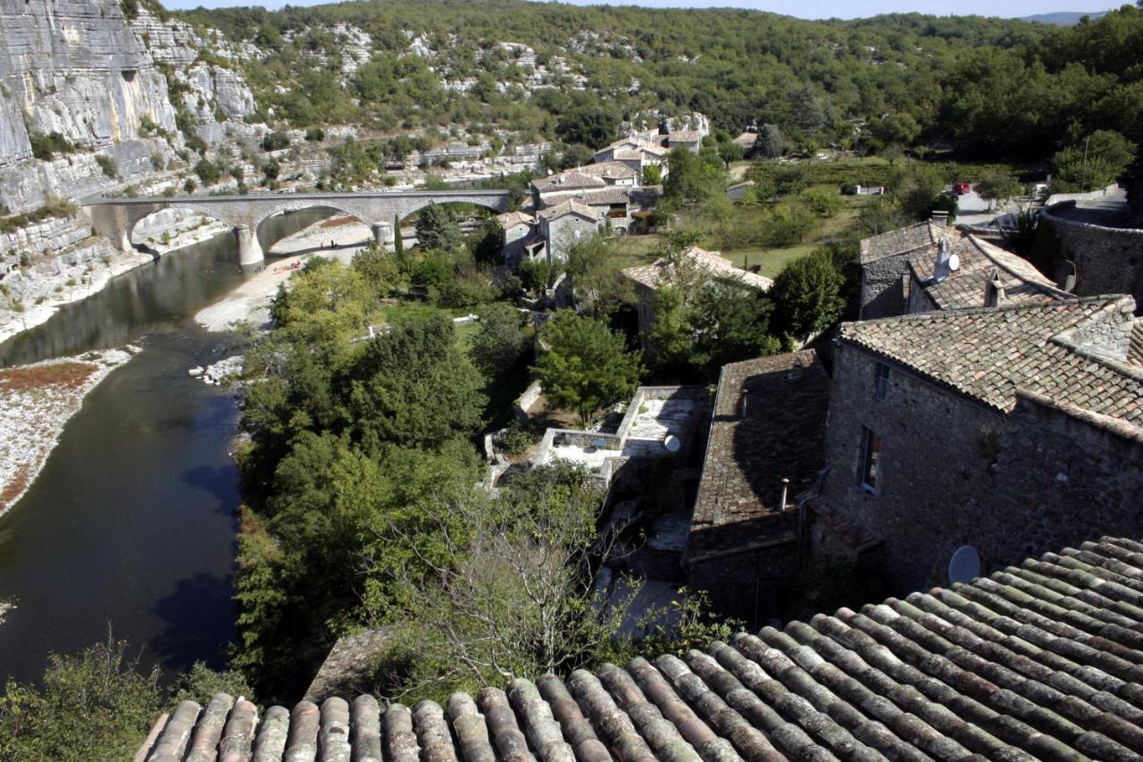 Gite Le Chamaju Labeaume Exteriér fotografie